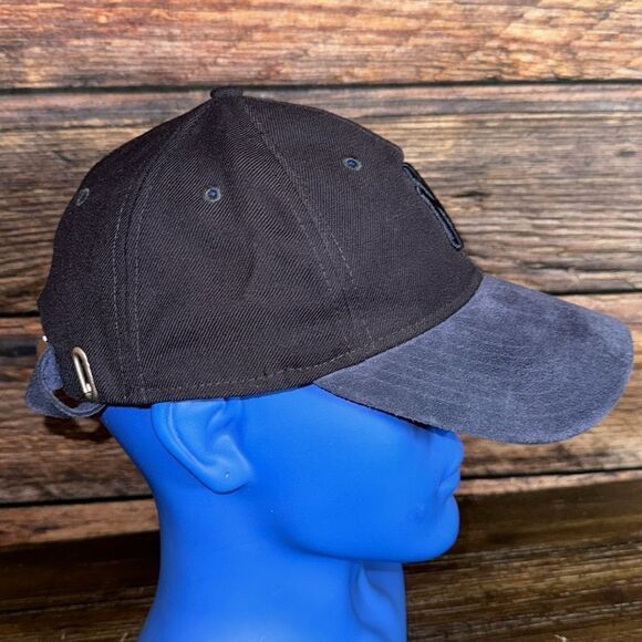 New Era 9Twenty New York Yankees Adjustable Hat - Picture 4 of 8